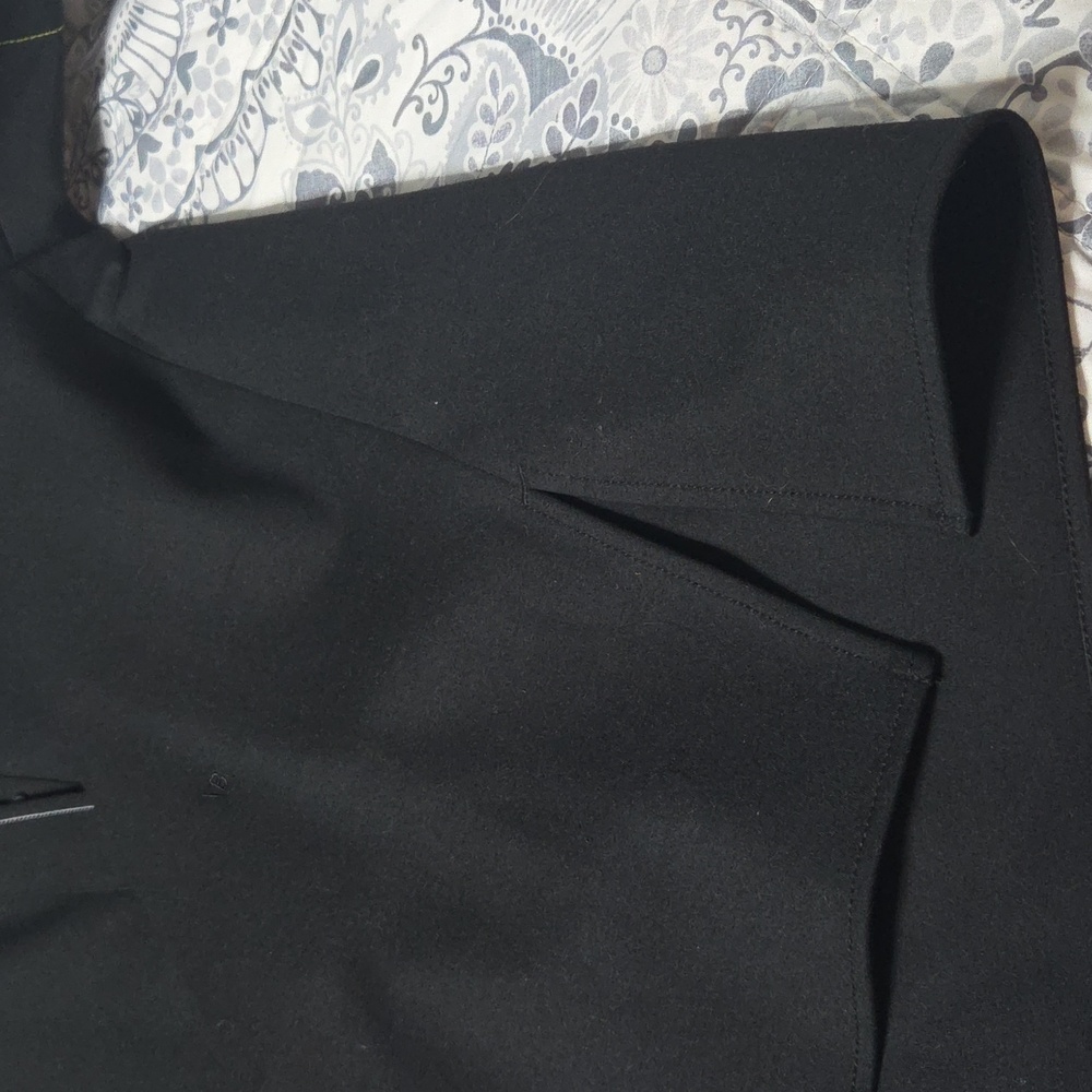 Victoria Beckham Black Pointed Collar Polo Shirt - Picture 9 of 14